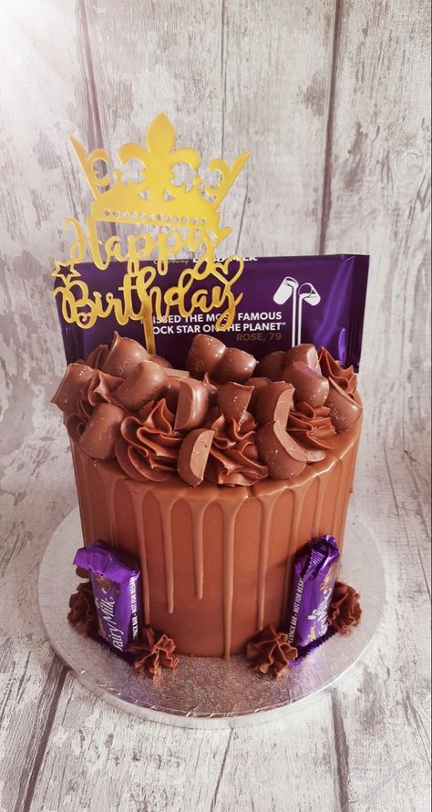 Cadburys Birthday Cake Ideas, Kue Birthday, Cadbury Chocolate Cake, Cadbury Cake, 26 Birthday Cake, Duper Cake, Button Cake, Mums Birthday, Chocolate Cake Designs