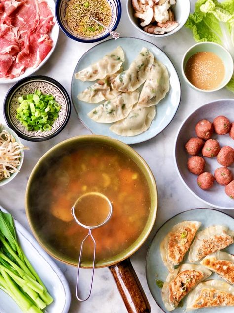 Chinese fondue | Made by Ellen Chinese Fondue, Chinese Hotpot, Gourmet Grill, Hot Pot Recipe, Gourmet Grilling, Diner Recept, Happy Foods, Hot Pot, Meat Dishes