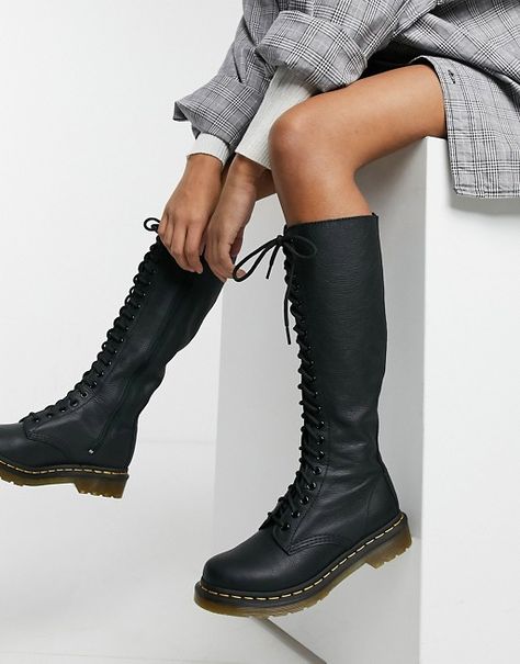 Dr Martens 1b60, Long Boots Outfit, Knee High Combat Boots, Doc Martens Outfits, Long Black Boots, Dr Martens Outfit, Dr Martens Style, Martens Style, Doc Martens Outfit