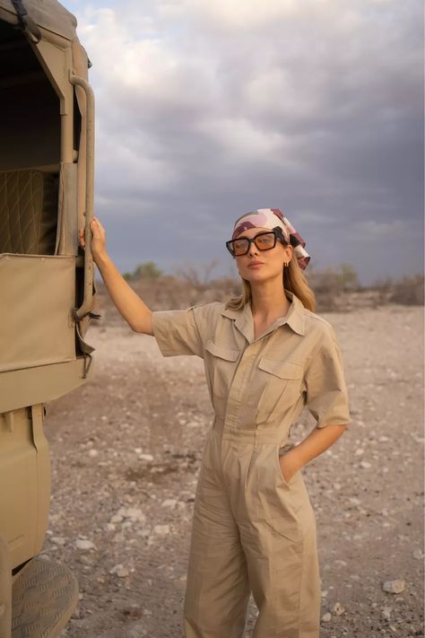 "Unleash Your Wild Side: Top Safari Outfit Ideas for Every Explorer!" - Magic of Clothes Africa Outfit Ideas, Africa Safari Outfits, Explorer Outfit Adventure, Safari Chic Outfits, Safari Style Fashion, Safari Fits, Honeymoon Fits, Safari Outfit Ideas, Safari Outfit Women