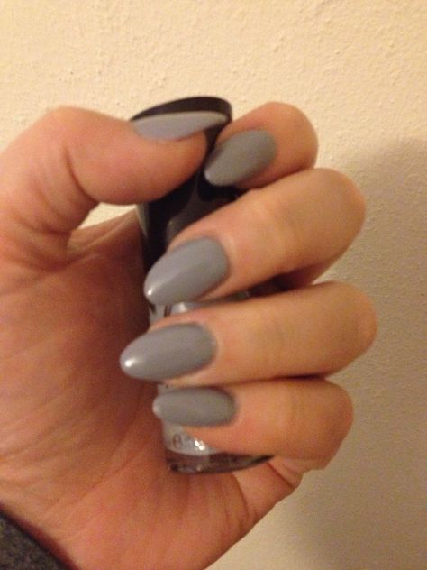 Almond nails grey manicure no7 Almond Nails Grey, Grey Manicure, Nails Grey, Black Almond Nails, Gel Nails Long, Acrylic Nails Stiletto, Acrylic Nail Shapes, Almond Nails Designs, Almond Acrylic Nails