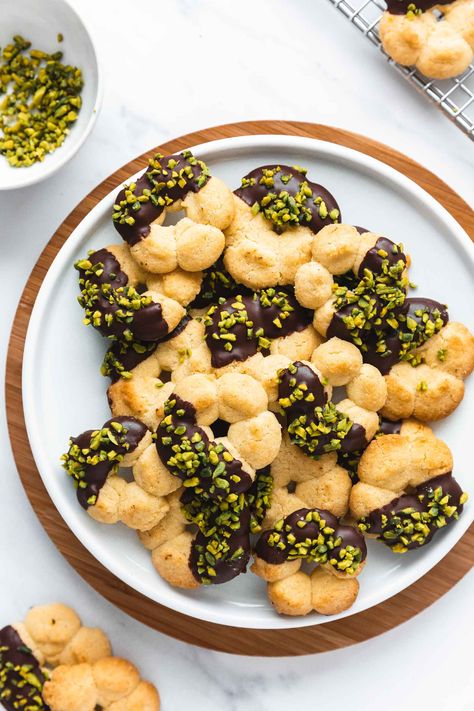 Spritz cookies with Chocolate and Pistachios Pistachio Spritz Cookies, Spritz Cookie Press, Trail Mix Cookies, Cookie Dough Filling, Coconut Chocolate Bars, Cookies With Chocolate, Chocolate Brownie Cookies, Delicious Christmas Cookies, Spritz Cookies