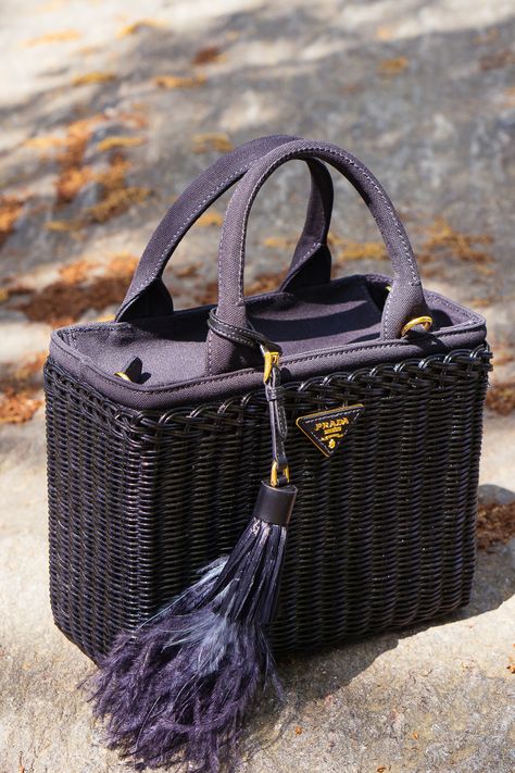 A Walk in the Park With Prada’s Pretty and Perfect Wicker Bags Prada Wicker Bag, Wicker Handbags, Wicker Man, Wicker Headboard, Wicker Hearts, Wicker Planter, Wicker Decor, Wicker Bags, Wicker Sofa