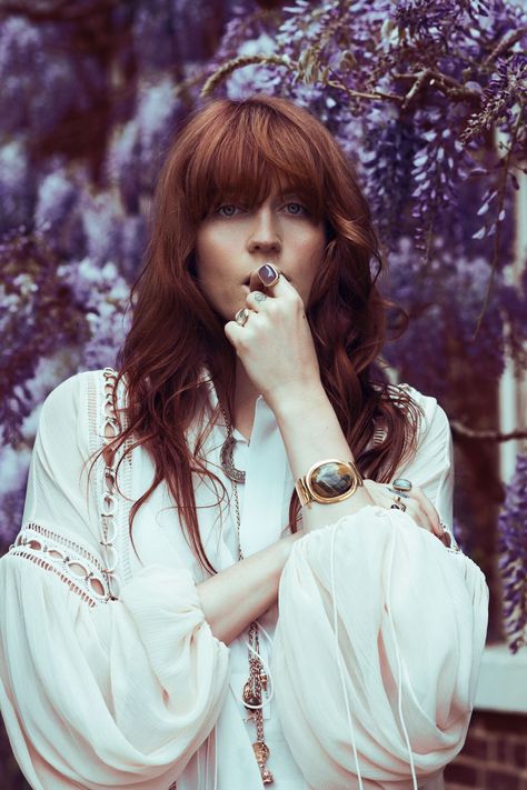 Muse: Florence Welch Style Icons Boho, Florence Welsh, Florence Welch Style, Florence And The Machine, Oh My Goddess, Florence Welch, Estilo Hippie, Florence The Machines, This Is Your Life