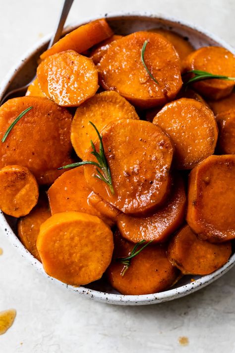 Candied Sweet Potatoes – WellPlated.com Candied Sweet Potato Recipes, Canned Sweet Potato Recipes, Candied Yams Recipe, Sweet Potatoes With Marshmallows, Sweet Potato Pecan, Potato Candy, Sweet Potato Recipes Baked, Sweet Potatoes Recipe, Canning Sweet Potatoes