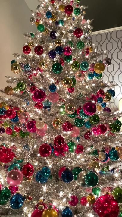 Artful Rodger on TikTok Color Changing Christmas Lights, Nostalgic Christmas Tree Decorating Ideas, Christmas Tree Decorations Colorful, Colorful Tree Christmas, Multi Color Christmas Tree Decorations, Tacky Christmas Decorations, Colored Light Christmas Tree Ideas, Colorful Christmas Aesthetic, 90s Christmas Aesthetic