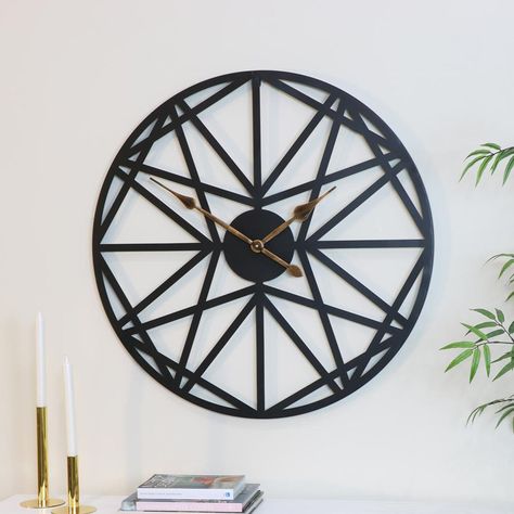 Black Geometric Wall, Classic Wall Decor, Dining Room Spaces, Diy Clock Wall, Hallway Living Room, Classic Wall, Diy Clock, Office Bedroom, Centre Pieces