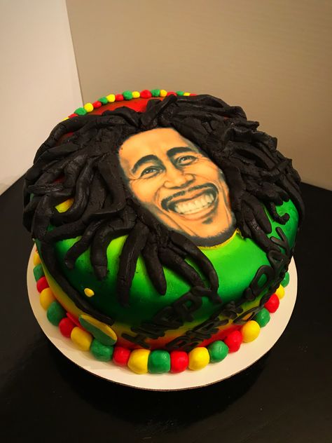 Bob Marley Cake Ideas, Reggae Cake, Rasta Cake, Bob Marley Cakes, 55th Birthday Party Ideas, Bob Marley Birthday, Image Bob Marley, Jamaican Clothing, Bbq Cake