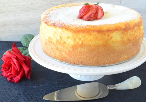 Ricotta Recipes Dessert, Italian Ricotta Cheesecake, Ricotta Dessert, Italian Cheesecake, Whipped Egg Whites, Ricotta Cheesecake, Cheesecake Recipes Classic, Ricotta Recipes, Sicilian Recipes