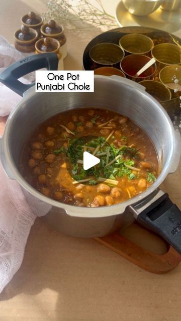 Chole Kulche Recipe, Chhole Recipe, Chole Kulche, Punjabi Chole, Feeling Lazy, Cheat Day, Home Good, Long Hours, I Made It