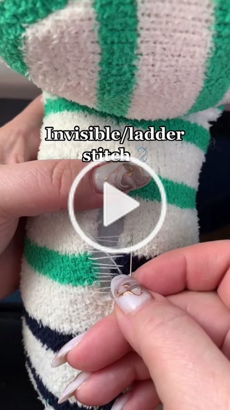 Invisible Ladder Stitch, Clothes Hacks, Ladder Stitch, Clothing Hacks, Diy Furniture, Crochet Hats, Arts And Crafts, Crochet, Furniture