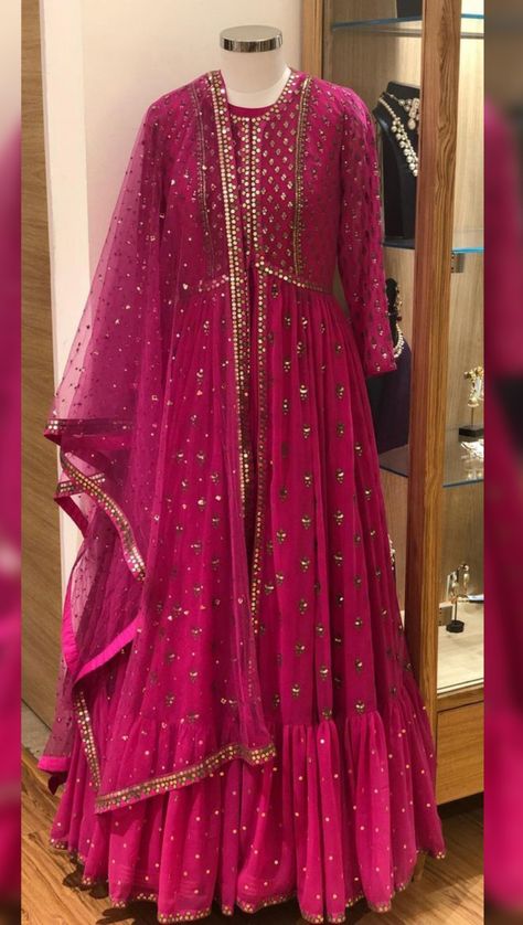 Pakistani Dresses Casual, Pakistani Fashion Party Wear, Salwar Kamiz, Red Lehenga, Indian Gowns Dresses, Indian Gowns, Designer Party Wear Dresses, Stylish Party Dresses, Party Wear Indian Dresses