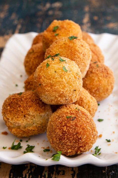 Easy Double Cheese Mozzarella Balls - An Italian in my Kitchen Mozzarella Balls Recipe, Italian Fries, Mozzarella Recipes, Balls Recipe, Fresh Mozzarella, Perfect Appetizers, Cheese Ball, Pasta Salad Recipes, Yummy Appetizers