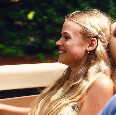 Endless Love Hairstyles, Gabriella Wilde Endless Love, Endless Love Aesthetic, Gabrielle Wilde, Aven Brooks, Kirsten Zellers, Gabriella Wilde, Basic Hairstyles, Red Herring