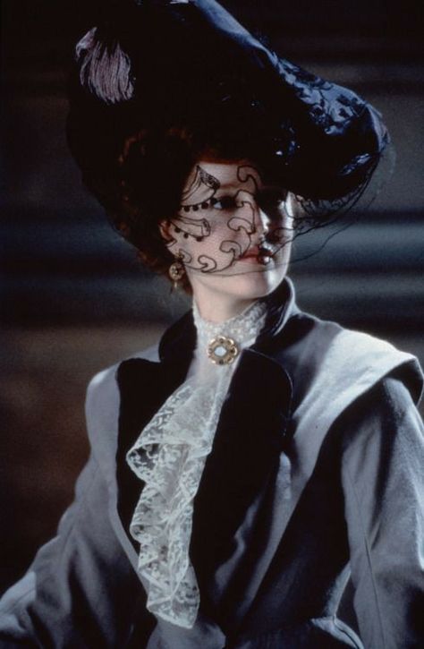 House Of Mirth, The House Of Mirth, Historical Hats, 1800s Fashion, Victorian London, Theatre Costumes, Costume Drama, Gillian Anderson, Victorian Women