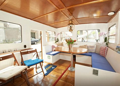 Houseboat Decor, Small Houseboats, Boat Cabin, Being Short, Boat House Interior, Houseboat Living, Row Boats, Boat Interior, Yacht Interior