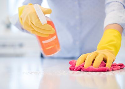 Keeping your home clean is huge in preventing illness. Here are seven things you should sanitize to keep yourself happy and healthy. When To Clean, Vinegar Hacks, Yellow Bedrooms, Organizing Home Office, Yellow Primrose, Cleaning Stone, Cleaning Advice, Organization And Cleaning, Weekly Cleaning Schedule