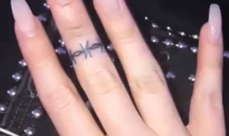 Finger Tattoos Barbed Wire, Small Barb Wire Tattoo, Barbwire Finger Tattoo, Barb Wire Finger Tattoo, Barbed Wire Finger Tattoo, Barbed Wire Hand Tattoo, Barbed Wire Ring Tattoo, Bob Wire Tattoos, Barbed Wire Tattoo