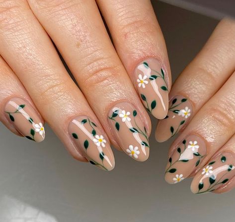 Best Press On Nails, Floral Nail Designs, Floral Nail, Nail Pops, Almond Shape Nails, Floral Nail Art, Rose Nails, Nail Forms, Manicures Designs