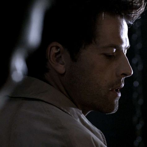 Castiel Supernatural, Supernatural Dean Winchester, Supernatural Sam, My Guardian Angel, Supernatural Cast, Me As A Girlfriend, Side Profile, Super Natural, Misha Collins