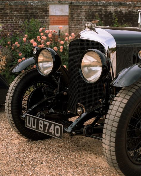 A Bentley kind of day Bentley Car Aesthetic, Bentley Photography, Vintage Bentley, Bentley Gtc Convertible, 1930 Bentley Blue Train, 1926 Bentley, 1920s Bentley, Collage Pics, Bentley Car