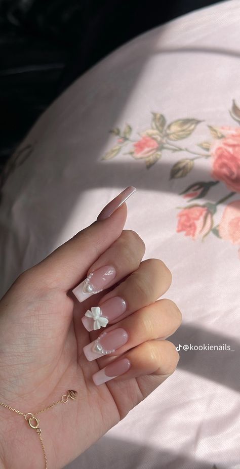 Nail Inspo With Gems, Princess Nails, Lash Tint, Simple Gel Nails, Girly Acrylic Nails, Soft Nails, Acrylic Nails Coffin Short, Star Nails, Pink Acrylic Nails