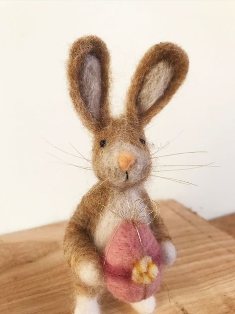 Needle Felted Animal Rabbit Easter Gifts for Her Gifts | Etsy UK Tovad Ull, Gifts For Best Friend, Animal Rabbit, Needle Felting Diy, Felt Bunny, Rabbit Easter, Felt Mouse, Needle Felting Projects, Nature Table