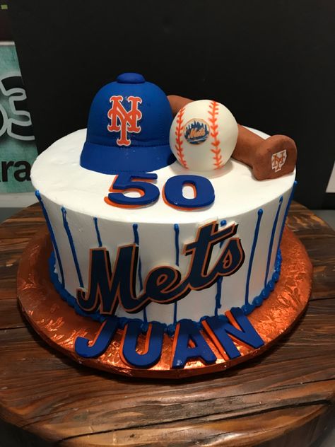 #mets #baseball #sports #cakesByMia #miacakes4U #Showers, #Wedding #Birthday First #Communion #Christening #Dominicancake #Bizcocho #Cake #HappyBirthday #CUMPLEAÑO #event ‪#celebration #Confirmation #Baptism #Boyscake #GirlsCake #NewJerseyCake #Graduation #BabyShower #cakeideas #cakeinspiration #cakedesigner #weddingcakeideas #cakedetails #floralcakes Mets Cake, Blueberry Reduction, Football Birthday Cake, Baseball Cake, 10 Birthday Cake, Cake In A Can, Sport Cakes, Blueberry Lemon Cake, Ny Mets