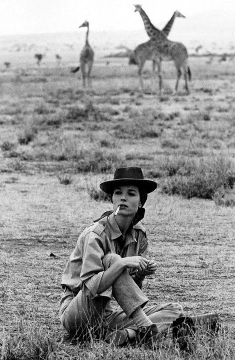 Africa Safari Style Fashion, Out Of Africa Style, Elsa Martinelli, A Well Traveled Woman, Africa Wedding, Safari Outfits, Vintage Safari, Safari Chic, Bonnie Cashin