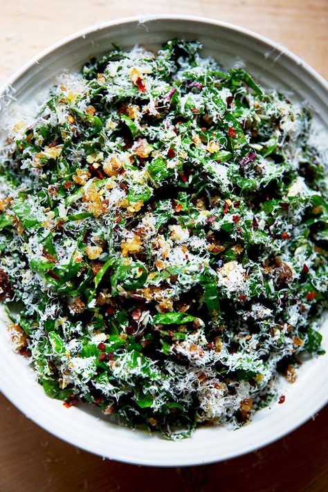 Swiss Chard Salad with Lemon, Parmesan, and Breadcrumbs — a perfect salad when the tender swiss chard first hits the markets. If you love a kale salad, you will LOVE this. But even if you don't, you should try this — Swiss chard is not as tough as kale. It's soft and buttery. #swisschard #salad #breadcrumbs #lemon #parmesan Swiss Chard Salad, Chard Salad, True Food Kitchen, Swiss Chard Recipes, Parmesan Bread, Fresh Bread Crumbs, Chard Recipes, True Food, Large Salad Bowl