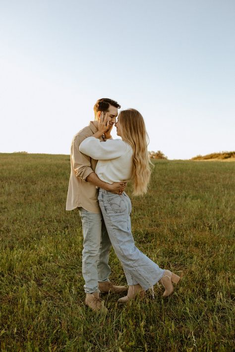 Ramona Grasslands Engagement Session | San Diego Wedding Photographer | Casual Engagement Photos | Engagement Outfit Inspiration | Summer Engagement Session | So Cal Engagement Pictures Tan And White Engagement Photos, Engagement Shoot Outfits Spring, March Couple Photoshoot, Beige Engagement Photos, Engagement Pictures Mens Outfit, Casual Session Couples, Engagment Picture Outfits Summer, Couples Photoshoot Not Engagement, Wedding Casual Photoshoot