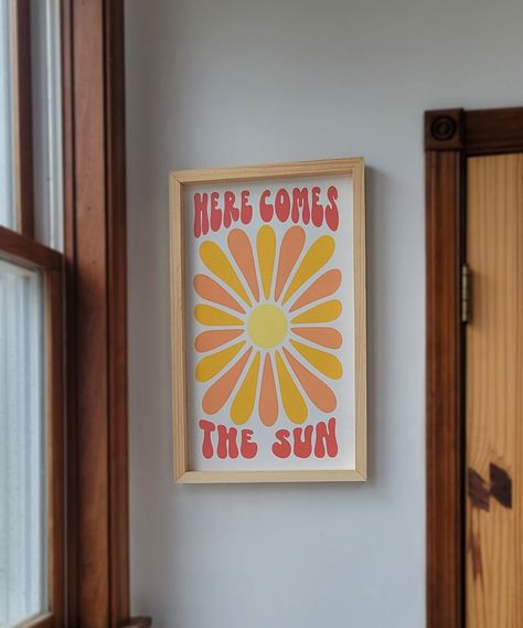 Here Comes The Sun Painting, Door Paint Design, 70s Classroom, Hippie Nursery, Hippie Wall Art, Sunflower Petals, Sun Vintage, Vintage Inspired Wall Art, Door Paint