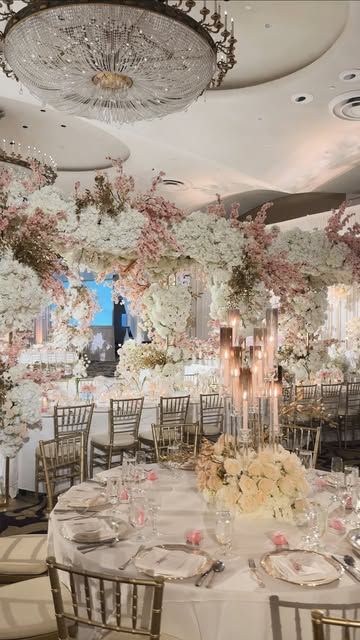 California WEDDING + EVENT Content Creator by Antonette Santos on Instagram: "we saw the bride and grooms reaction, now let’s check out the reactions of their guest to the decor. 😱😧😍

Planner @eventspell 
Florals @bloomingblissdesign 
Venue @fairmontsanfrancisco 
Photo+Video @ptaufiqphotography
Content Creation @lifetime.content 
Dj + Lighting @3dsounds @djnitro_3ds
Mehndi @hennabykrishna 
Make up @makeupby_shazz 
Hair stylist @glammedbylalli 
Caterer @amberindiarestaurants 

#weddingcontentcreator #weddingcontentcreation #luxuryweddings #indianwedding #weddingdecor #weddingflowers #weddingday #weddinginspiration #florals #weddingflorals" White And Pink Wedding Reception, Wedding Venues Pink, Wedding Venue Ideas, 2024 Wedding, Dj Lighting, Venue Ideas, Wedding Idea, Wedding Event, Pink Wedding