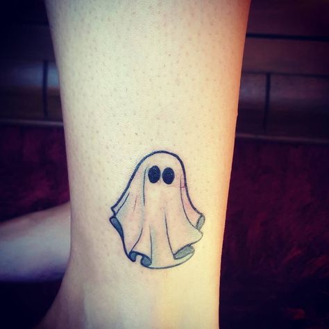 Funny and Cute Ghost Tattoos | POPSUGAR Smart Living UK Photo 1 Mandala Arm Tattoo, Tato Mandala, Dotwork Tattoo Mandala, Pinterest Tattoos, Ghost Tattoos, Cute Halloween Tattoos, Tato Tradisional, Petit Tattoo, Ghost Tattoo