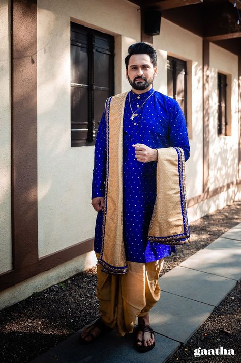 Best Celebrity Groom Looks That We Loved In The Last Year! Siddharth Chandekar Wedding, Groom Marathi Wedding Outfits, Maharashtrian Mens Wear, Marathi Traditional Look Mens, Marathi Wedding Groom Dress, Mitali Mayekar Wedding, Marathi Engagement Look For Men, Vidhi Look For Groom, Saptapadi Dress For Men