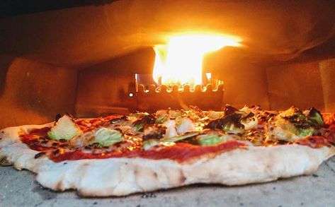 Pizza Oven Ooni, Pizza Oven Recipes Ooni, Making Pizza In A Pizza Oven, Oni Pizza Oven Recipes, Omni Pizza Oven Recipes, Ooni Cast Iron Recipes, Ooni Pizza Oven Calzone, Ooni Pizza Dough Recipe, Ooni Pizza Oven Tips