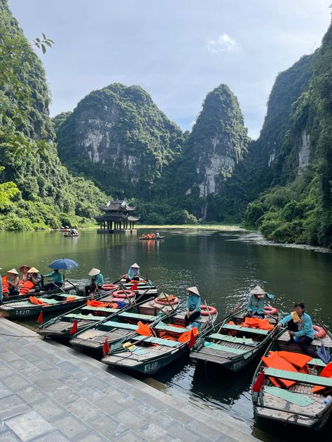 #kingkong #vietnam #vacation #travel #mountains Vietnam Travel Photography, Vietnam Vacation, Travel Mountains, South East Asia, Vietnam Travel, 2025 Vision, King Kong, East Asia, Travel Inspo