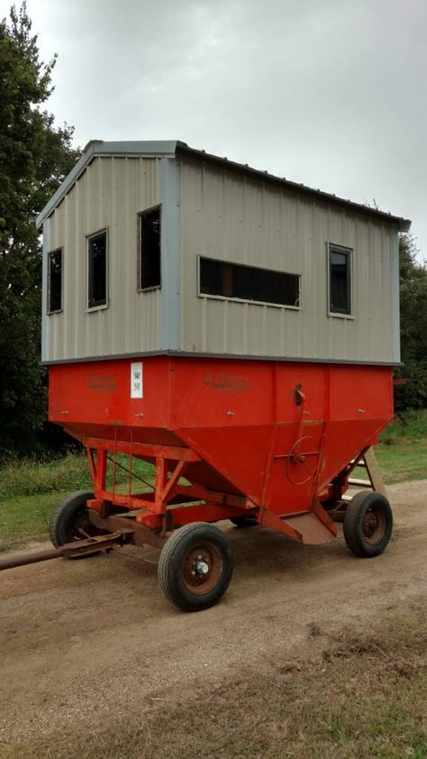 Wagon blind project | Iowa Whitetail Forums Deer Blind Plans, Deer Hunting Stands, Commercial Blinds, Shooting Stand, Hunting Stands, Farm Wagons, Whitetail Deer Hunting, Deer Blind, Deer Hunting Tips