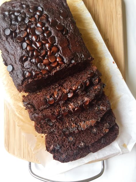 Chocolate Loaf Cake Recipe, Protein Loaf, Healthy Chocolate Banana, Chocolate Loaf, Gluten Free Dairy Free Dessert, Chocolate Loaf Cake, Loaf Cake Recipes, Protein Cake, Healthy Cake Recipes