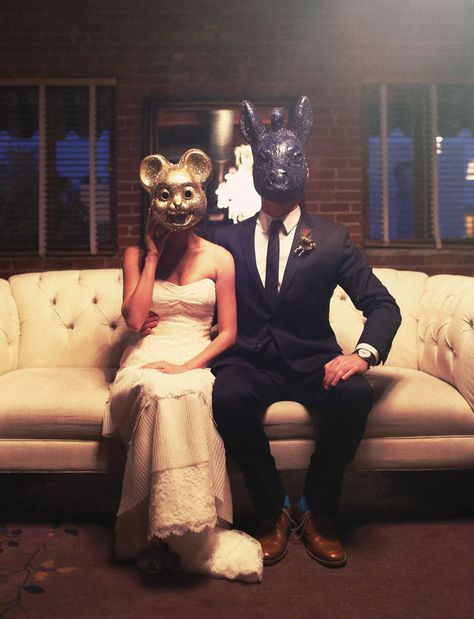 animal masks Carondelet House Wedding, Carondelet House, Mask Photoshoot, Wedding Fotos, Masquerade Wedding, Hipster Wedding, Picture Props, Animal Mask, Nye Party