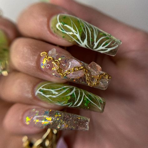 Moss Nails Acrylic, Green Butterfly Nails, Moss Nails, Emerald Nails, Butterfly Nails, Dope Nail Designs, Green Butterfly, Butterfly Nail, October 19