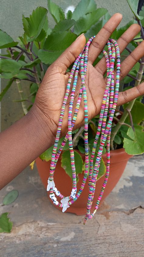 Body Jewelry Diy, Waist Beads African, Bead Accessories, Jewellery Board, Waist Jewelry, Android Wallpaper Art, Crystal Bead Jewelry, Fashion Traditional, Beaded Ankle