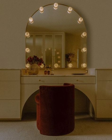 NIGHT PALM - Tiffany Howell on Instagram: "The GLAM ROOM. I wanted it to evoke feelings of romantic #hollywood nostalgia. Custom everything… 🤎, Tiffany #nightpalm Photo: @pablo.enriquez Custom mirror : @bananas_and_hammocks #design #vanity #glam" Old Hollywood Home Decor, Hollywood Glam Interior Design, Hollywood Interior Design, Night Palm, Glam Interior Design, Glam Mirror, Closet Vanity, Hollywood Homes, Glam Room