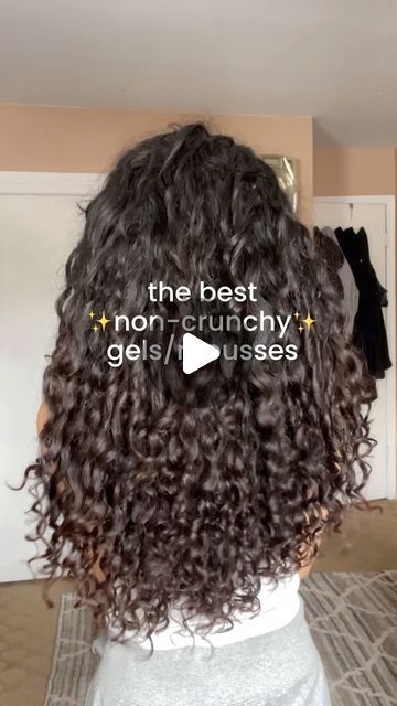 72K views · 5.5K likes | Aricha on Instagram: "On days where I want move volume and softer looking curls, these are the gels/mousses I keep in my hair care cabinet! ⬇️  Products Mentioned:  - Jelly Soft Curls by @miss_jessies  - Curl Foaming Gel by @verbproducts  - Mousse Gel by @agcare1989  - Blueberry Bliss Curl Control Jelly by @curls  - Curl Enhancing Mousse by @haskhair - Style & Shine Foaming Mousse by @cremeofnature  Do you prefer a soft hold curls or a crunchy defined cast?  . . . #curlyhair #healthycurls  #curlyhairroutine #naturalcurls #hairinfluencer #Curlygirl #discoverunder10k #curlygirlmethod #curlcare #curlcommunity #curlyhairproducts #curlfriends #curllove #curlyhairstyles #curlyhairgoals #microinfluencers #curlcurlcurl #loveyourcurls #briogeo #3acurls #curlsfordays #lovemy How To Apply Mousse To Curly Hair, Jelly Soft Curls, Hair Mousse For Curly Hair, Miss Jessies Hair Products Curls, 3a Curls, Curly Hair Mousse, Curls Blueberry Bliss, Curl Routine, Miss Jessies