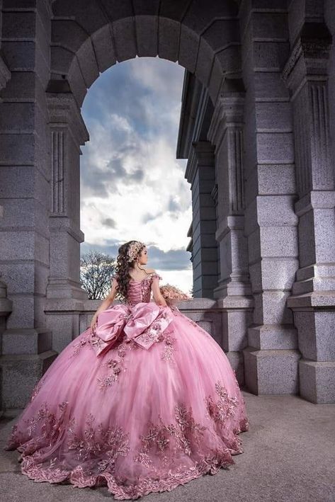 2023 Quinceanera Dresses, Dark Pink Quinceanera Dresses, Pink Charro Quinceanera Dresses, Mexico Outfit Ideas, Hot Pink Quinceanera Dresses, Prom Dress Pretty, Pink Quinceanera Dress, Royal Blue Ball Gown, Quinceanera Dresses Mexican