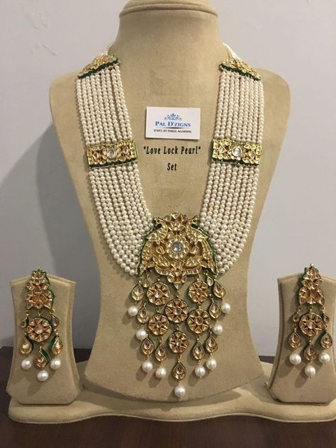 Rani Haar Gold, Kundan Jewellery Bridal, Rani Haar, Indian Jewelry Earrings, Antique Jewellery Designs, Pearl Necklace Designs, Jewelry Set Design, Antique Jewelry Indian, Wedding Jewellery Collection