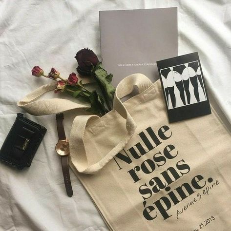 Tote Bag Tutorials, Diy Tote Bag Tutorial, Sac Tote Bag, Instagram Branding Design, Bag Tutorials, Canvas Bag Design, Photography Bags, Tote Bag Tutorial, Diy Tote