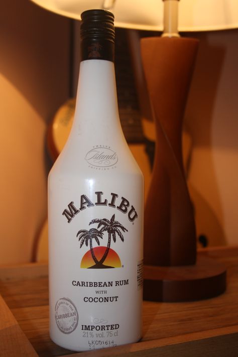 Malibu > Coconut Rum > Simple, Sweet, Clean, Refreshing. Vodka Aesthetic, Malibu Coconut, Malibu Rum, Caribbean Rum, Juice Packaging, White Rum, Coconut Rum, Coffee Bottle, Favorite Drinks