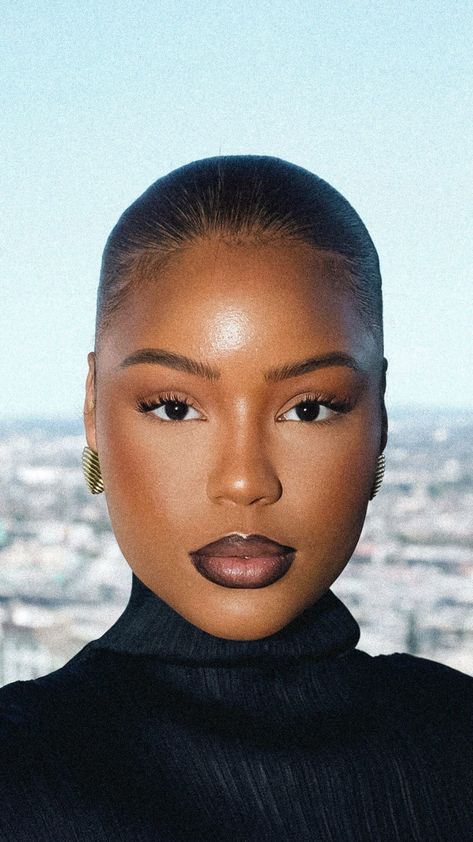 Makeup of the day, I love this lip style 🖤 | Instagram Teaira Walker, Style Instagram, Instagram Fashion, Makeup Tips, Makeup Looks, Love This, The Day, Lips, I Love