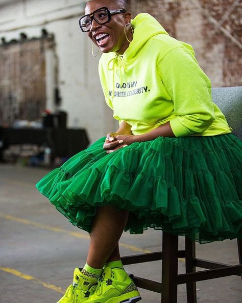 Tulle Outfit Street Style, Cute Spring Sneakers, Aisha Hinds Style, Like Green Outfit, Yummy Starbucks Drinks, Dresses And Sneakers Outfit, Neon Outfit Ideas, Aisha Hinds, Tulle Skirt Fashion